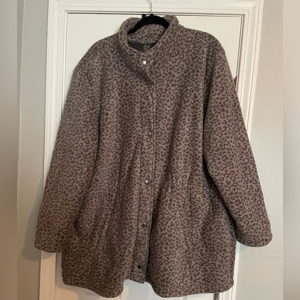 Basic Editions Cheetah Print Grey Button Up Fleec… - image 1